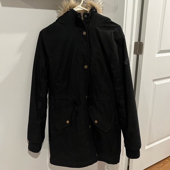 Hollister Jackets & Blazers - Hollister black parka. Size medium. Great for winter!